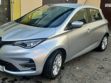 Серый Рено Зое, объемом двигателя 0 л и пробегом 72 тыс. км за 13000 $, фото 1 на Automoto.ua