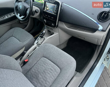 Синий Рено Зое, объемом двигателя 0 л и пробегом 63 тыс. км за 6800 $, фото 9 на Automoto.ua