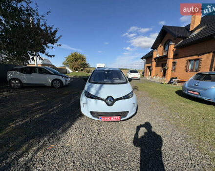 Синий Рено Зое, объемом двигателя 0 л и пробегом 140 тыс. км за 3600 $, фото 10 на Automoto.ua