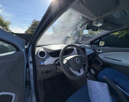Синий Рено Зое, объемом двигателя 0 л и пробегом 140 тыс. км за 3600 $, фото 18 на Automoto.ua