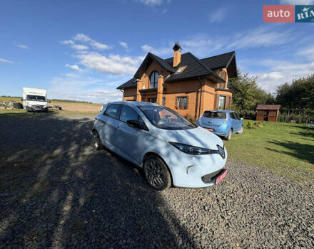 Синий Рено Зое, объемом двигателя 0 л и пробегом 140 тыс. км за 3600 $, фото 11 на Automoto.ua