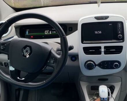Синий Рено Зое, объемом двигателя 0 л и пробегом 99 тыс. км за 7100 $, фото 5 на Automoto.ua