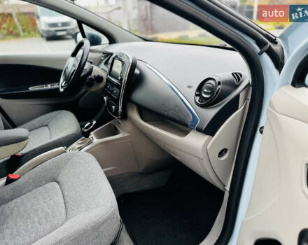 Синий Рено Зое, объемом двигателя 0 л и пробегом 63 тыс. км за 6500 $, фото 33 на Automoto.ua