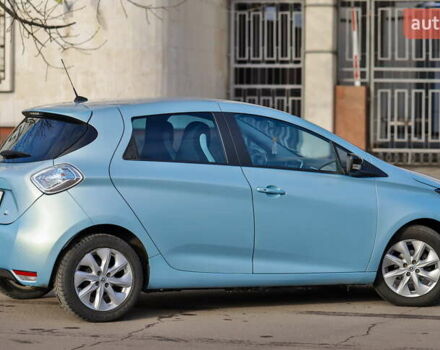 Синий Рено Зое, объемом двигателя 0 л и пробегом 77 тыс. км за 6900 $, фото 3 на Automoto.ua