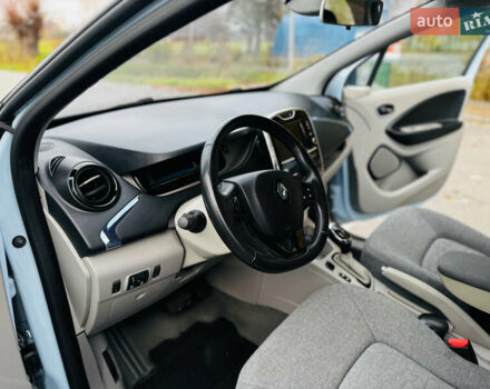 Синий Рено Зое, объемом двигателя 0 л и пробегом 63 тыс. км за 6500 $, фото 35 на Automoto.ua