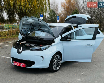 Синий Рено Зое, объемом двигателя 0 л и пробегом 63 тыс. км за 6500 $, фото 43 на Automoto.ua