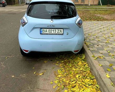 Синий Рено Зое, объемом двигателя 0 л и пробегом 200 тыс. км за 7500 $, фото 3 на Automoto.ua