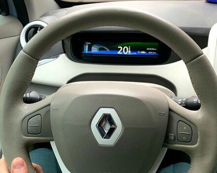 Синий Рено Зое, объемом двигателя 0 л и пробегом 200 тыс. км за 7500 $, фото 6 на Automoto.ua