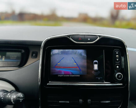 Синий Рено Зое, объемом двигателя 0 л и пробегом 63 тыс. км за 6500 $, фото 48 на Automoto.ua