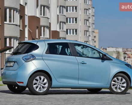 Синий Рено Зое, объемом двигателя 0 л и пробегом 92 тыс. км за 6300 $, фото 7 на Automoto.ua