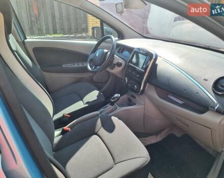 Синий Рено Зое, объемом двигателя 0 л и пробегом 135 тыс. км за 6500 $, фото 13 на Automoto.ua