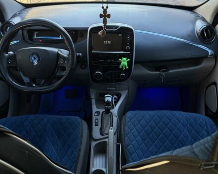 Синий Рено Зое, объемом двигателя 0 л и пробегом 180 тыс. км за 8500 $, фото 8 на Automoto.ua
