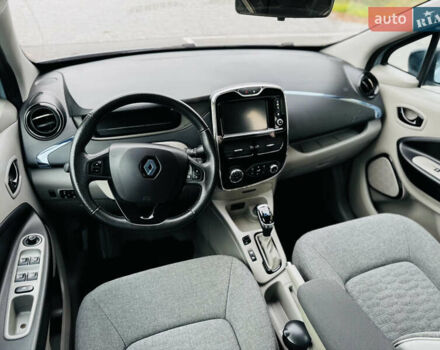Синий Рено Зое, объемом двигателя 0 л и пробегом 63 тыс. км за 6500 $, фото 26 на Automoto.ua