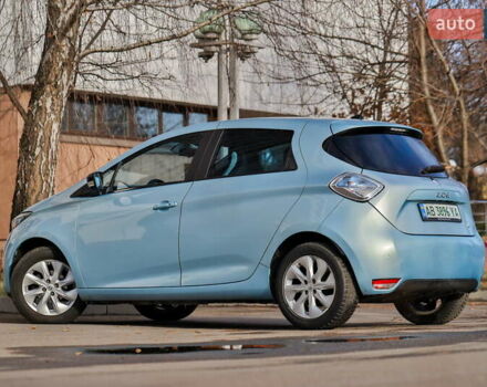 Синий Рено Зое, объемом двигателя 0 л и пробегом 77 тыс. км за 6900 $, фото 6 на Automoto.ua