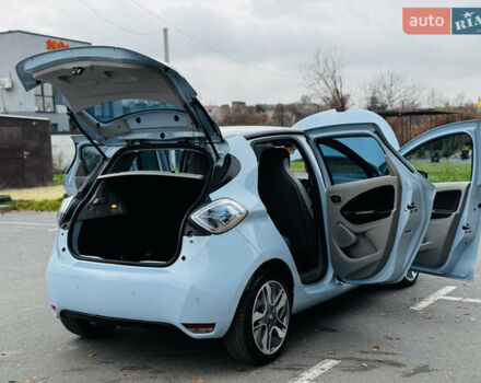 Синий Рено Зое, объемом двигателя 0 л и пробегом 63 тыс. км за 6500 $, фото 45 на Automoto.ua