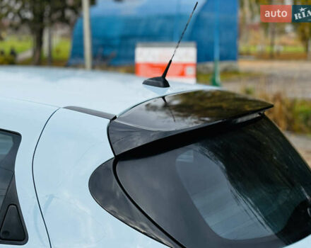 Синий Рено Зое, объемом двигателя 0 л и пробегом 63 тыс. км за 6500 $, фото 16 на Automoto.ua