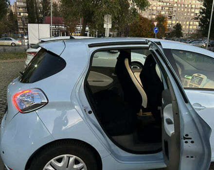 Рено Зое 2015 в Киеве на Automoto.ua Синий Рено Зое, объемом двигателя 0 л и пробегом 53 тыс. км за 6799 $, фото 9 на Automoto.ua