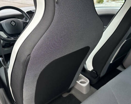 Синій Рено Зое, об'ємом двигуна 0 л та пробігом 100 тис. км за 6000 $, фото 16 на Automoto.ua