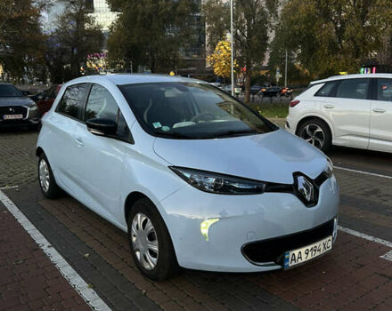 Рено Зое 2015 в Киеве на Automoto.ua Синий Рено Зое, объемом двигателя 0 л и пробегом 53 тыс. км за 6799 $, фото 16 на Automoto.ua