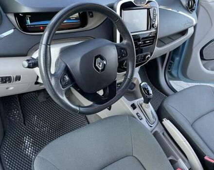 Синий Рено Зое, объемом двигателя 0 л и пробегом 80 тыс. км за 9000 $, фото 5 на Automoto.ua