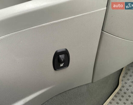 Синій Рено Зое, об'ємом двигуна 0 л та пробігом 67 тис. км за 6900 $, фото 55 на Automoto.ua