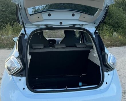 Синий Рено Зое, объемом двигателя 0 л и пробегом 110 тыс. км за 7700 $, фото 7 на Automoto.ua