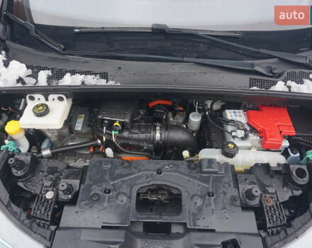 Синий Рено Зое, объемом двигателя 0 л и пробегом 149 тыс. км за 6888 $, фото 56 на Automoto.ua