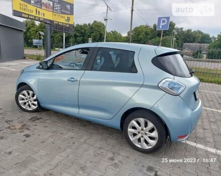 Синий Рено Зое, объемом двигателя 0 л и пробегом 120 тыс. км за 9650 $, фото 24 на Automoto.ua