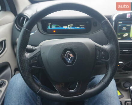 Синий Рено Зое, объемом двигателя 0 л и пробегом 149 тыс. км за 6888 $, фото 30 на Automoto.ua