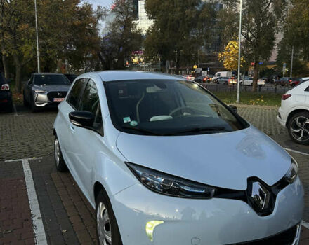 Рено Зое 2015 в Киеве на Automoto.ua Синий Рено Зое, объемом двигателя 0 л и пробегом 53 тыс. км за 6799 $, фото 17 на Automoto.ua