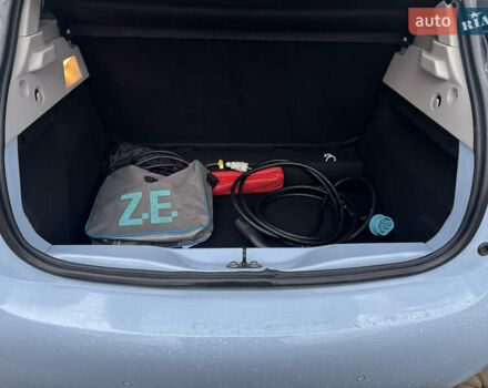 Синий Рено Зое, объемом двигателя 0 л и пробегом 22 тыс. км за 7599 $, фото 25 на Automoto.ua