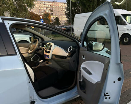 Рено Зое 2015 в Киеве на Automoto.ua Синий Рено Зое, объемом двигателя 0 л и пробегом 53 тыс. км за 6799 $, фото 7 на Automoto.ua