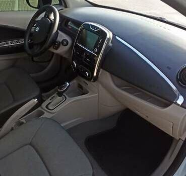 Синий Рено Зое, объемом двигателя 0 л и пробегом 44 тыс. км за 6750 $, фото 11 на Automoto.ua