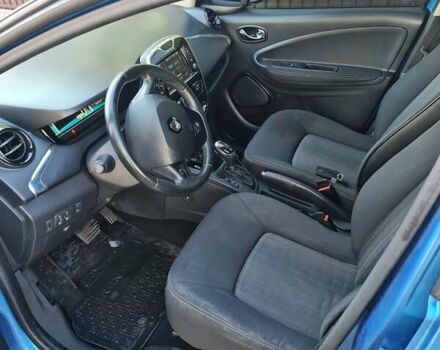 Синий Рено Зое, объемом двигателя 0 л и пробегом 130 тыс. км за 8900 $, фото 8 на Automoto.ua