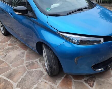 Синий Рено Зое, объемом двигателя 0 л и пробегом 130 тыс. км за 3900 $, фото 1 на Automoto.ua