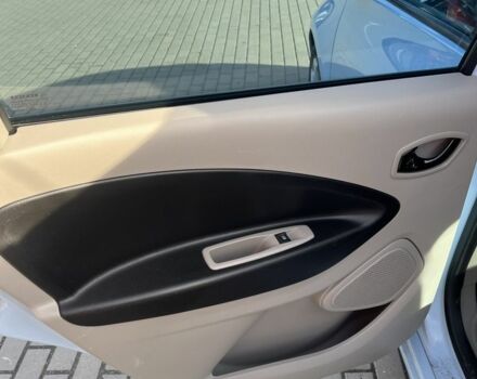 Синий Рено Зое, объемом двигателя 0 л и пробегом 171 тыс. км за 6499 $, фото 6 на Automoto.ua