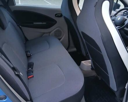 Синий Рено Зое, объемом двигателя 0 л и пробегом 84 тыс. км за 7800 $, фото 5 на Automoto.ua