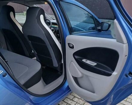 Синий Рено Зое, объемом двигателя 0 л и пробегом 84 тыс. км за 7800 $, фото 3 на Automoto.ua