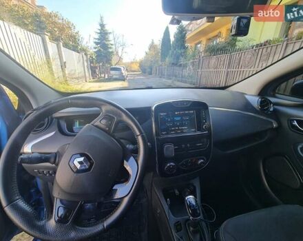 Синий Рено Зое, объемом двигателя 0 л и пробегом 130 тыс. км за 8900 $, фото 6 на Automoto.ua