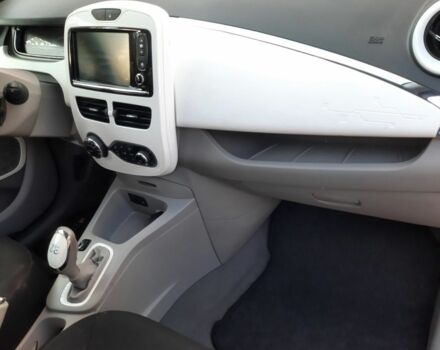 Синий Рено Зое, объемом двигателя 0 л и пробегом 130 тыс. км за 3900 $, фото 5 на Automoto.ua