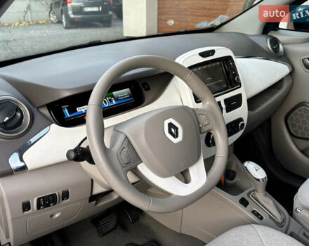 Синий Рено Зое, объемом двигателя 0 л и пробегом 166 тыс. км за 8999 $, фото 7 на Automoto.ua