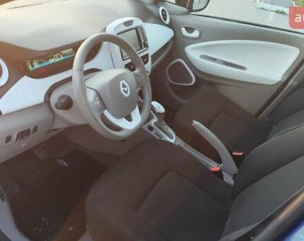 Синий Рено Зое, объемом двигателя 0 л и пробегом 82 тыс. км за 9300 $, фото 20 на Automoto.ua