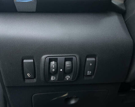 Синий Рено Зое, объемом двигателя 0 л и пробегом 101 тыс. км за 9300 $, фото 25 на Automoto.ua