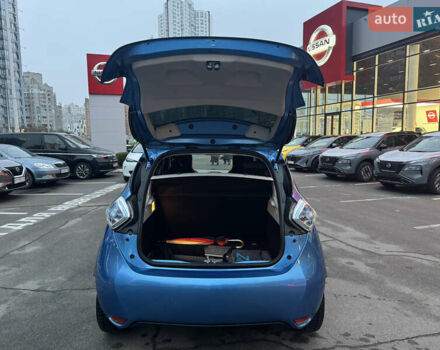 Синий Рено Зое, объемом двигателя 0 л и пробегом 61 тыс. км за 11400 $, фото 20 на Automoto.ua