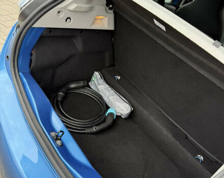 Синій Рено Зое, об'ємом двигуна 0 л та пробігом 99 тис. км за 9500 $, фото 36 на Automoto.ua