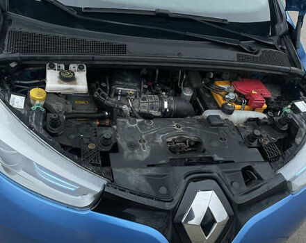 Синий Рено Зое, объемом двигателя 0 л и пробегом 101 тыс. км за 9300 $, фото 19 на Automoto.ua