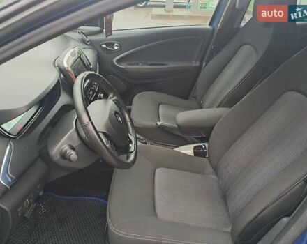 Синий Рено Зое, объемом двигателя 0 л и пробегом 141 тыс. км за 8999 $, фото 7 на Automoto.ua
