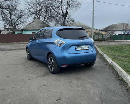 Синий Рено Зое, объемом двигателя 0 л и пробегом 101 тыс. км за 9300 $, фото 6 на Automoto.ua