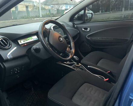 Синий Рено Зое, объемом двигателя 0 л и пробегом 101 тыс. км за 9300 $, фото 24 на Automoto.ua