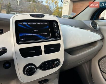 Синий Рено Зое, объемом двигателя 0 л и пробегом 166 тыс. км за 8999 $, фото 10 на Automoto.ua